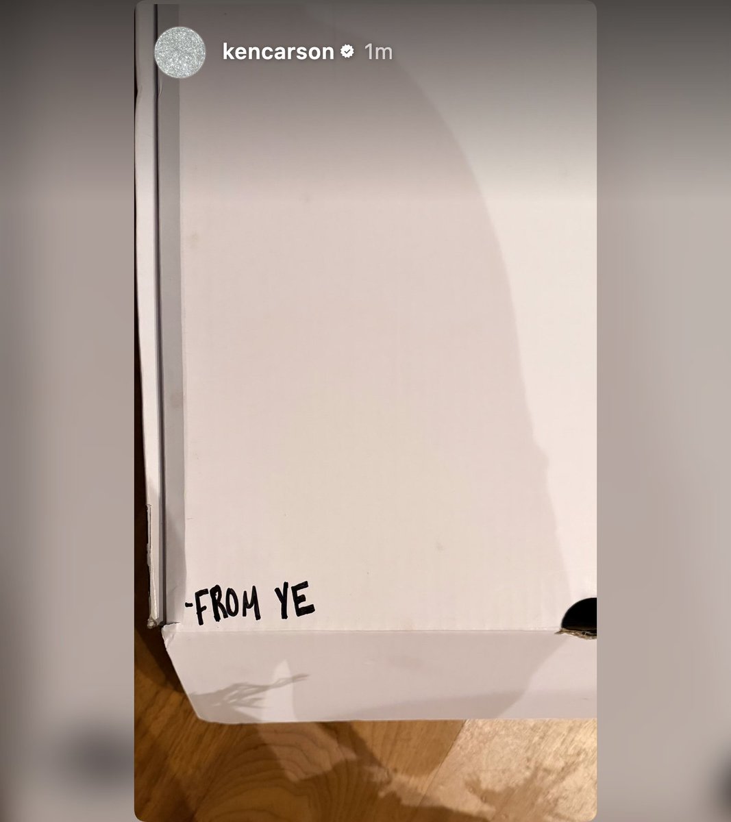 Kurrco's tweet photo. Ken Carson got a package from Ye 👀 https://t.co/JW3BzgN47C