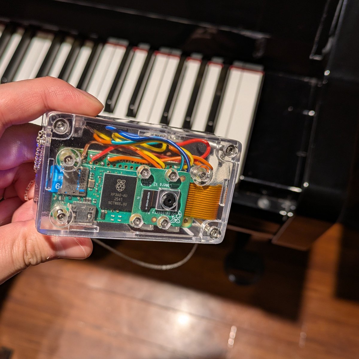 miliPNGN's tweet photo. 初めてのピアノレッスンに #AIライフログ 
#RaspberryPi
#AI https://t.co/rhLpmf7J9X