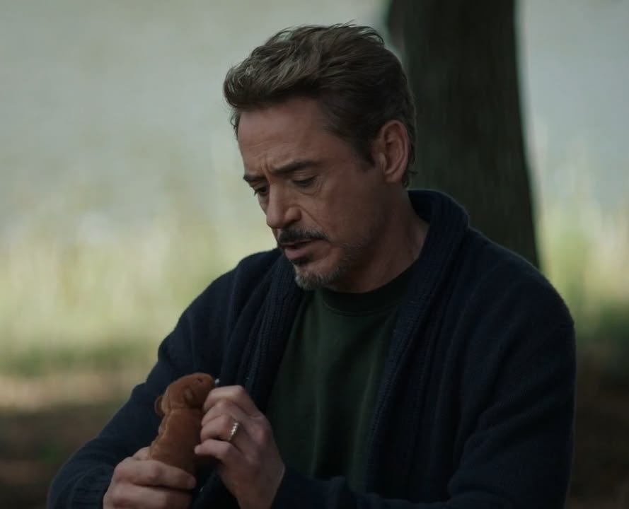 natashaarchivee's tweet photo. Tony I love you but what the hell is “a handful of crickets in a bed of lettuce” 
#mcutwt https://t.co/paUjsYrCjP