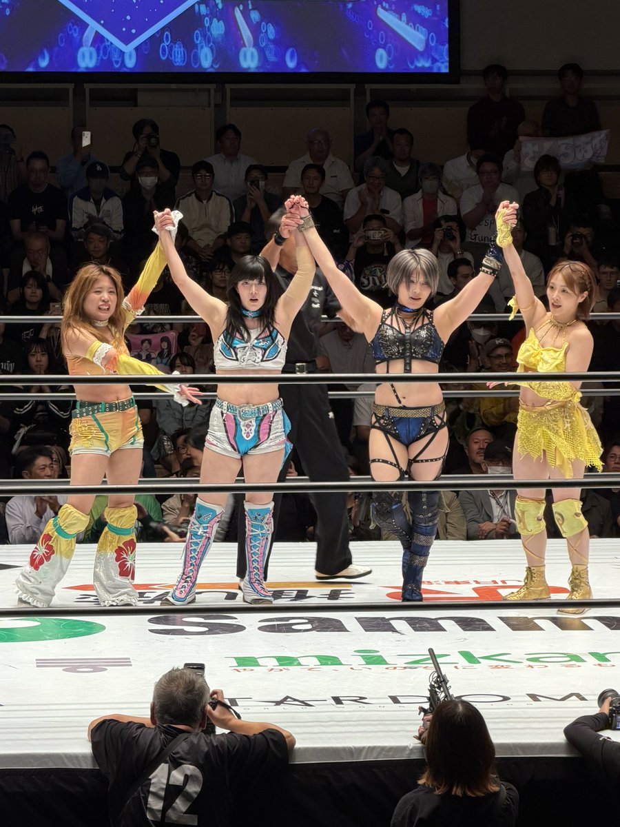 potepuro's tweet photo. おはようコズエン！
キャプテン！ファイト！
#スターダム https://t.co/19dWpV9ec4