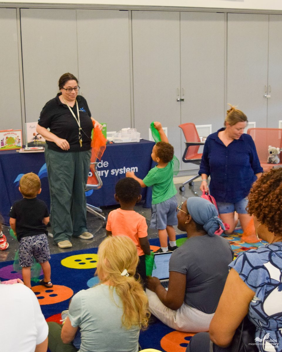 MDPLS's tweet photo. It was all about apples at storytime today at the Northeast Dade – Aventura Branch Library! 🍎 A big thank you to Commissioner @MickySteinberg for joining us as our special guest reader and sharing apple-themed stories with our toddlers and preschoolers. https://t.co/RH43LYDVAA