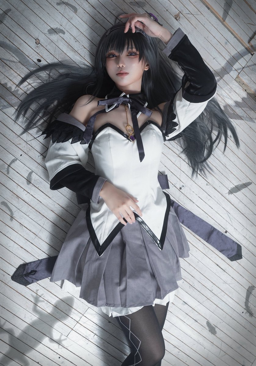 suigintou11's tweet photo. 【Cosplay/コスプレ】
魔法少女まどか☆マギカ
ワルプルギスの廻天◈暁美ほむら

『 でも知ってる？トカゲさんの正体って
実は＿＿＿＿＿＿

                  そう ”悪魔”よ 』 https://t.co/MtmdVbMPCl