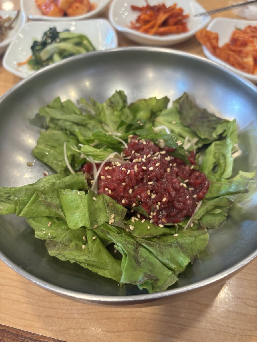 wonkorem's tweet photo. 韓国で夜中にユッケ食べたくなったらここ🇰🇷🥩

新鮮なユッケのビビンパはユッケがたっぷりで美味しい🤤
24時間営業なのもありがたい◎

📍ヨンチョンヨンファ 清潭店
📍ソウル特別市 江南区 清潭洞 50-13
🗺️NAVERマップ
https://t.co/PoNtXMPlmX

#韓国旅行 #清潭グルメ #韓国グルメ https://t.co/DDKUNeH67h