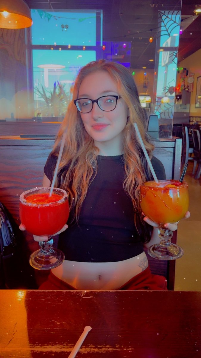 Babykels3292's tweet photo. Margaritassss🥰 https://t.co/qwtURAcCKi