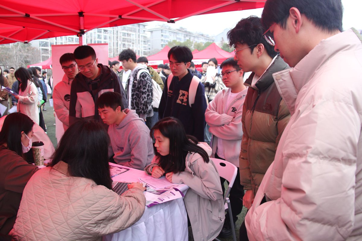 TewvgnGLoQceif7's tweet photo. This recruitment event with Pin Tuan Fen Co. is a great chance for talents.， https://t.co/3hLI1iDR0J