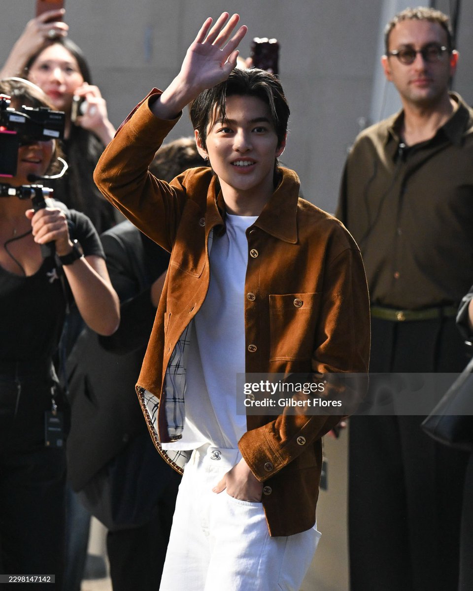 khrleys's tweet photo. LULUS DR GETTYIMAGES ADALAH SEBUAH PENCAPAIAN DEEEKK 😭😭 SUMPAH GETTYIMAGES KEONHO SELALU KEREN AMAZE BGT GW 😭😭 https://t.co/3KctObfFLD