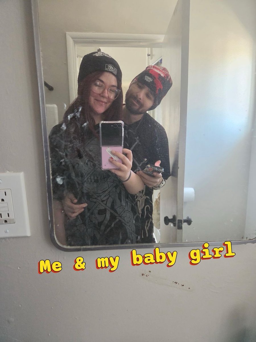 sleepyhoriginal's tweet photo. Me and my girl, idk what I’d do without her ❤️ #relationships #love #girlfriend https://t.co/sElhIfyZlG