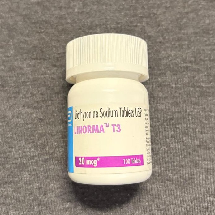 biohackerziv's tweet photo. Before hopping on TRT or running an "oral-only" stupidity, Try T3 first. 

It increases testosterone, reduces estrogen, upregulates tissue 5-AR, enhances muscle protein synthesis, accelerates fat loss, increases mitochondrial density, and replaces 10 to 20 cope supplements/herbs you are currently taking.

Before shutting down your hypothalamic-pituitary-gonadal (HPG) axis, understand that Triiodothyronine (T3) is the master transcriptional switch governing cellular energy, steroidogenesis, and neurochemistry.

Here is what T3 can do and the science behind it.👇

Steroidogenesis & Androgenic Architecture

StAR Protein & Native Testosterone:

Active T3 binds nuclear receptors in testicular Leydig cells to stimulate Steroidogenic Acute Regulatory (StAR) protein expression.

This accelerates the rate-limiting translocation of cholesterol across the inner mitochondrial membrane, directly driving de novo endogenous testosterone synthesis.

Tissue 5-Alpha Reductase & DHT:

T3 is an obligate epigenetic driver of 5-alpha reductase (5-AR) transcription.

Normalizing intracellular thyroid signaling converts circulating testosterone into Dihydrotestosterone (DHT) inside target tissues, unlocking dense muscular tension, morning erections, and central drive.

Estrogen Clearance & Prolactin Suppression:

T3 stimulates hepatic Phase II conjugation to clear excess circulating 17-beta estradiol.

Furthermore, low cellular T3 triggers hypothalamic Thyrotropin-Releasing Hormone (TRH) hypersecretion, which directly stimulates pituitary lactotrophs to dump prolactin.

Restoring active T3 quenches TRH, crushing elevated prolactin back to baseline.

Bioenergetic Optimization & Body Composition

Mitochondrial Density & Complex IV:

T3 directly drives mitochondrial genome transcription, accelerating Cytochrome c Oxidase (Complex IV) kinetics and inducing PGC-1alpha-mediated mitochondrial biogenesis.

Adipocyte Beta-Receptor Upregulation:

It transcriptionally upregulates beta-1 and beta-2 adrenergic receptor density on adipocyte membranes.

This dramatically amplifies catecholamine-mediated lipolysis, shedding stubborn visceral fat while accelerating muscle protein synthesis via enhanced ribosome translation efficiency.

Follicular Anagen Induction:

Intracellular hypothyroidism halts dermal papilla metabolism, trapping hair follicles in dormant telogen effluvium.

Saturating follicular thyroid hormone receptors (THR) restarts cellular respiration, forcing follicles back into active anagen growth to reverse diffuse thinning.

Neurochemical Reprogramming & Central Drive

Dopaminergic Sensitization:

T3 elevates the transcription of Tyrosine Hydroxylase (the rate-limiting enzyme in dopamine synthesis) while increasing D2 receptor sensitivity in the striatum and prefrontal cortex.

Neurotrophic Signaling (BDNF & NGF):

Active thyroid hormone drives Brain-Derived Neurotrophic Factor (BDNF) and Nerve Growth Factor (NGF) synthesis across hippocampal networks.

It clears chronic anhedonia, lifts brain fog, and repairs synaptic plasticity, rendering dozens of underdosed adaptogens and dopamine supplements completely obsolete.

Structural Liabilities & Tactical Countermeasures

The Glycogen & Catabolic Trap:

Exogenous T3 accelerates baseline turnover and oxidative phosphorylation.

If deployed in a hypocaloric state with depleted glycogen, it triggers compensatory cortisol spikes, muscle catabolism, and autonomic tachycardia.

Substrate Priming & Administration Protocols:

You must saturate the biological environment with easily digestible carbohydrates (ripe fruits, white rice, raw honey), adequate animal protein, and foundational trace minerals (magnesium, sodium, potassium).

Divide T3 into micro-doses (5mcg to 12.5mcg daily split into two to three administrations) to mimic endogenous physiological pulsatility and prevent sudden cardiac overstimulation.

Cofactors: B Complex, Trace Minerals Complex, ADEK Complex, Magnesium.

Important Note:

If your explicit objective is supraphysiological muscle hypertrophy, maximal tissue accrual, and precise manual control over absolute circulating hormone levels, TRT is undeniably the superior pharmacological instrument.

However, if your primary driver is escaping refractory fatigue, stubborn adiposity, brain fog, flat libido, and metabolic stagnation, deploy T3 first. Then go down the TRT pathway if T3 fails to resolve the underlying bottleneck.