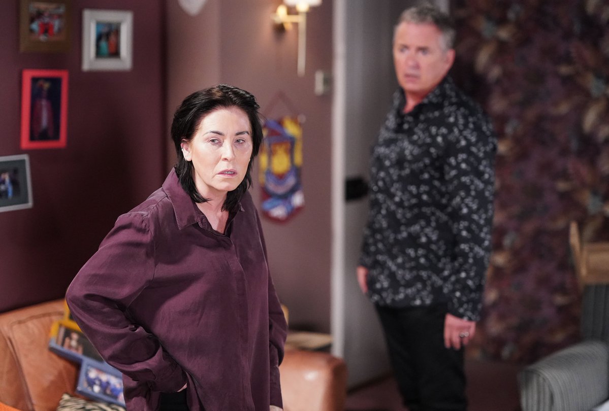SquareGossip_'s tweet photo. 15/10/2026
EastEnders
Kat and Alfie's relationship hangs in the balance. A desperate search gets under way. #EastEnders ☕️ https://t.co/E32mTs7Ndw