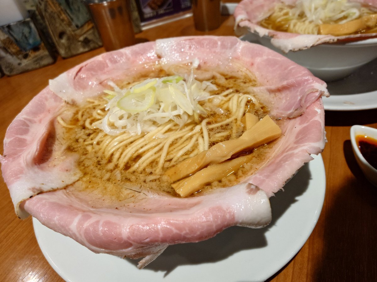 0820Oct's tweet photo. おはよぉ(⁎ᴗ͈ˬᴗ͈⁎)

楽しかった
幸せだった
そんな気持ちの分
今日からまた、気合い入れて
頑張るぞᕙ( 'ω' )ᕗ

 #楽しいことは…
 #あっという間

 #行ってらっしゃい
 #行ってきます
 #ファイト
 #お疲れ様

この間食べた🍜置いておく https://t.co/7flXLwONC9