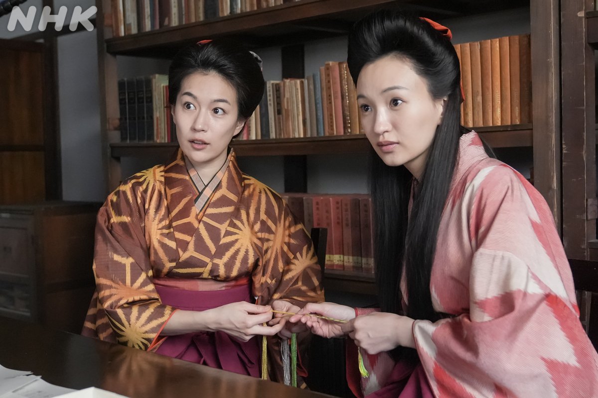 asadora_bk_nhk's tweet photo. 「ウチらのホンマの気持ちを知っちょるのはこの『黎明』だけじゃ」――。

思い思いの表現で言葉を紡いだ、同人誌『黎明』が完成しました🌸
決められた枠を飛び出し、自分たちの力で人生を動かし始める手応えを感じる瞬間でした。

📱#ブラッサム はNHK ONEで配信中
https://t.co/DLwUPQzlrA https://t.co/TQCVjugoq6