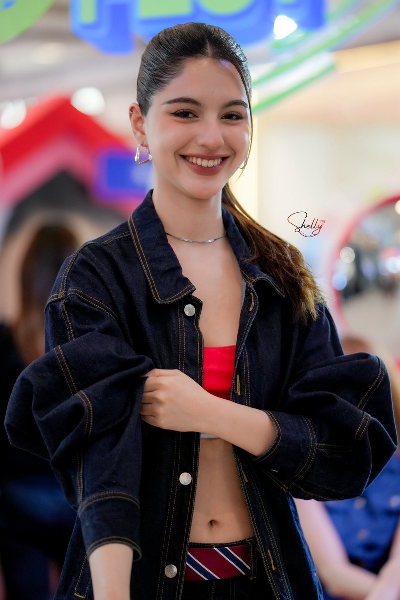 shellyofcth's tweet photo. ก็ไม่รู้ว่า ความรัก ความคิดถึงที่ส่งไป จะไปถึงเชลลี่ไหม

ไม่ว่าจะเป็นยังไง หรือจะเกิดอะไร #Evershelly จะอยู่กับเชลลี่เสมอนะคะ

รอวันที่ พวกเรา จะกลับมายิ้มด้วยกันนะคะ
รักเชลลี่นะ 🤍

#143Shelly
#shellybenda https://t.co/MCL4i0Lafd