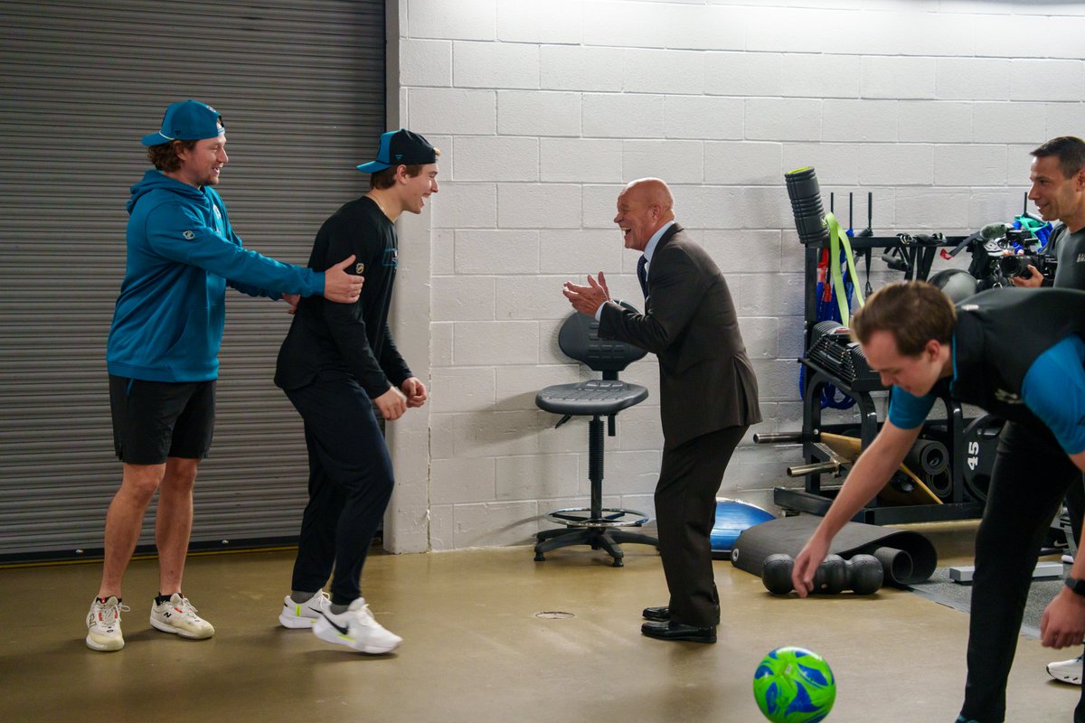 SanJoseSharks's tweet photo. Celebrity sewer appearance today. 😆 https://t.co/rQDDgWwxRz