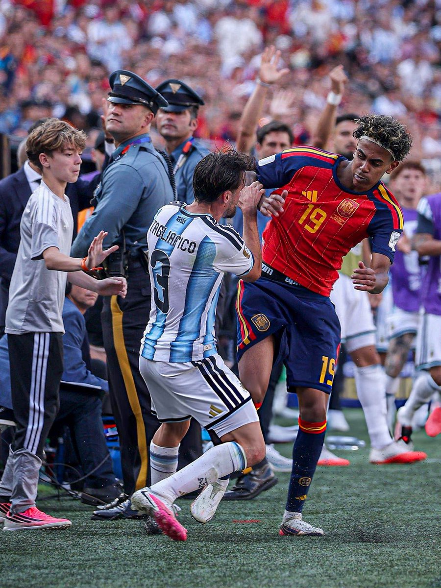 sudanalytics_'s tweet photo. “La sensación de la Final del Mundo fue MUY POBRE comparado a los demás partidos, incluso muy lejos de lo que se mostró en 2022.

EN LA FINAL NO FUIMOS LA SELECCIÓN QUE CONOCÍA TODO EL MUNDO”.

Nicolás Tagliafico, vía @ClankJPV. ⚠️🇦🇷 https://t.co/8pobVs36Dj