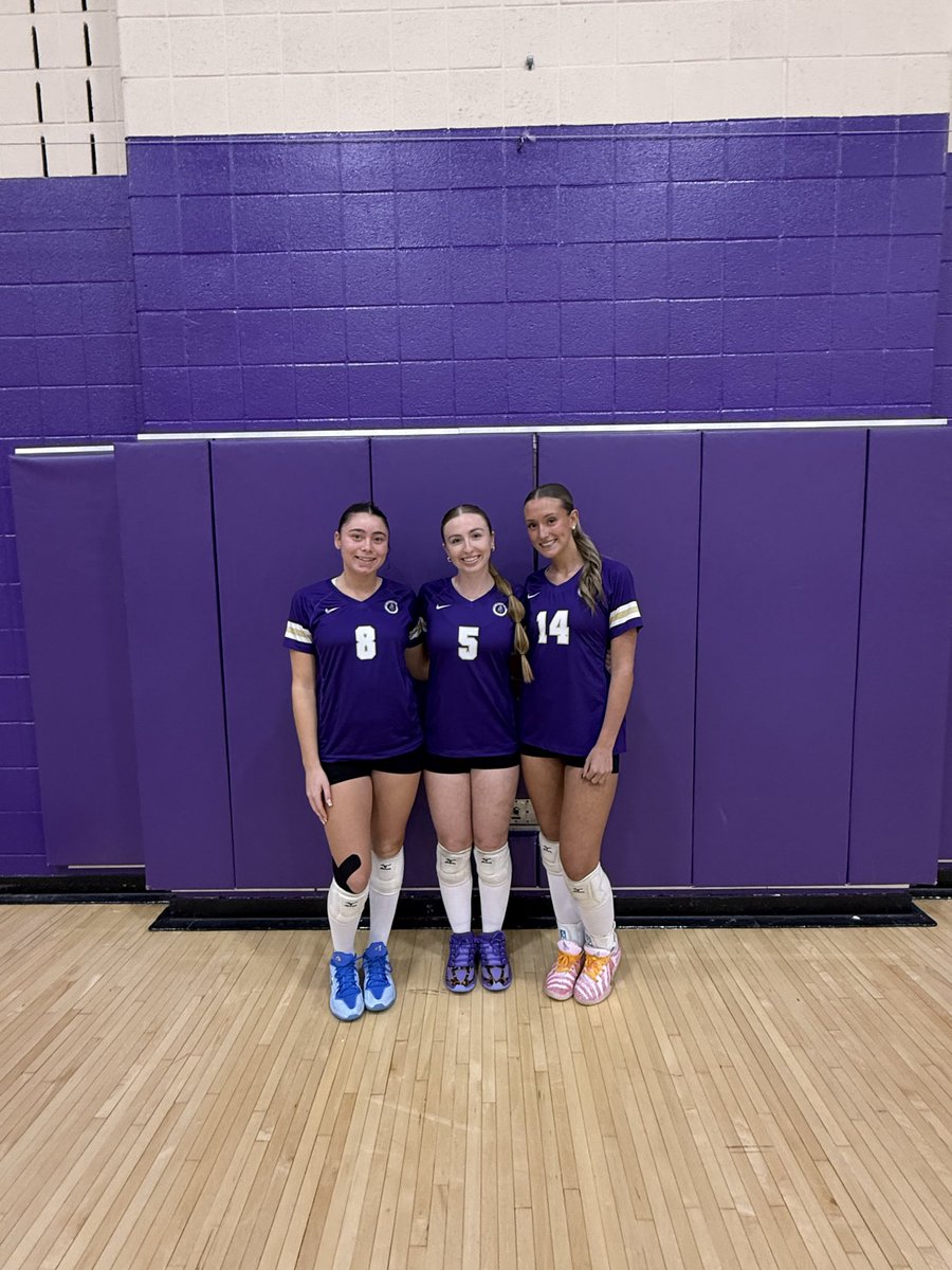 SWESTSCHOOLS's tweet photo. 🏐Volleyball Senior Night
Haylee Slaughter, Rachel Eslinger and Madi Reed💜💛 https://t.co/KOHB4wgUjH