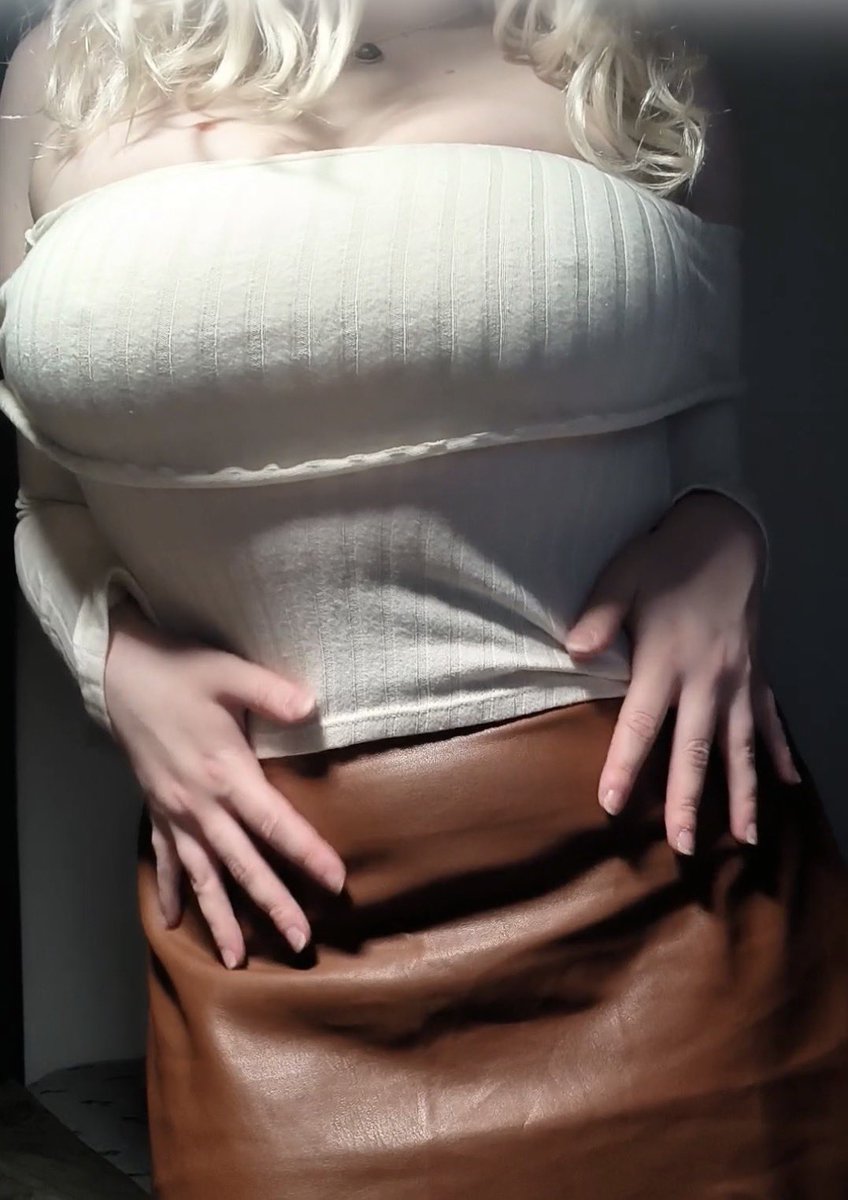 lucysbigtits's tweet photo. Fit check https://t.co/GF2sKk1Jct