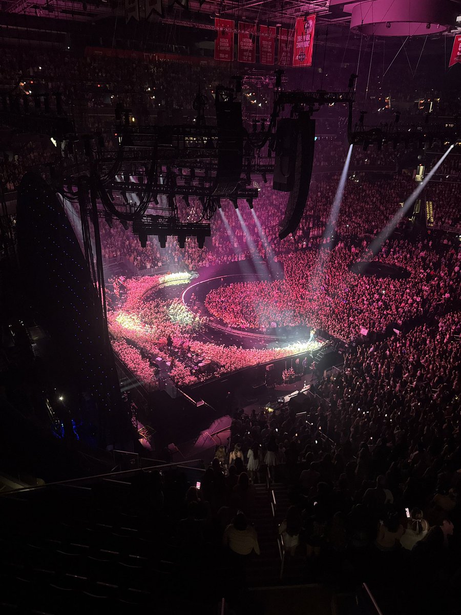 bmf1227's tweet photo. My $64 obstructed view ticket for the #unraveledtour https://t.co/0yhgLuA4Lk