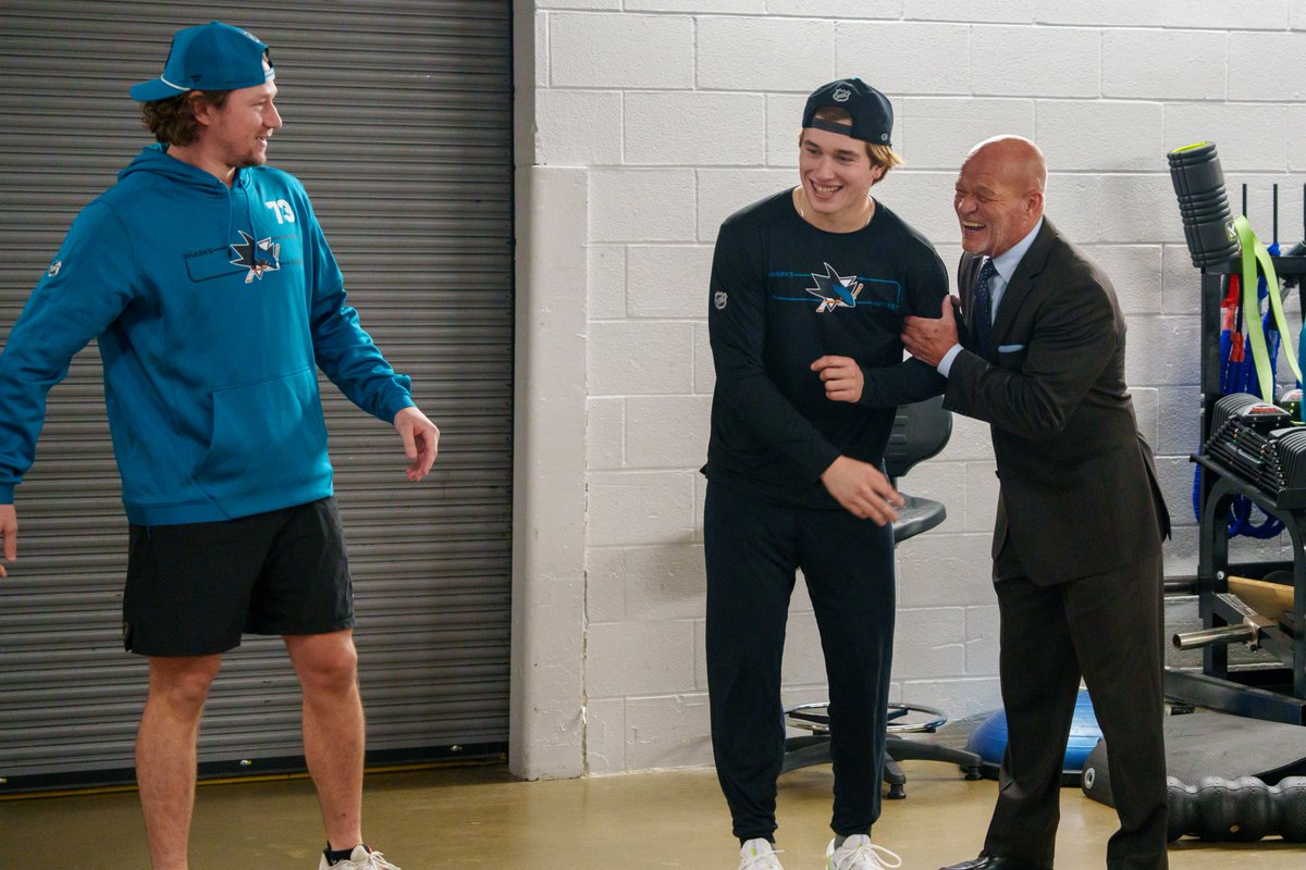 SanJoseSharks's tweet photo. Celebrity sewer appearance today. 😆 https://t.co/rQDDgWwxRz
