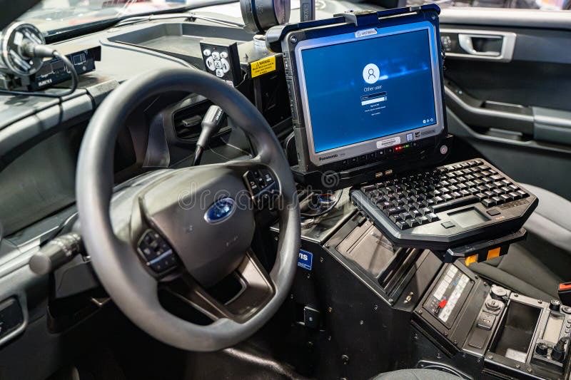 PhillipAKennedy's tweet photo. POV: You’re about to write a ticket for a driver holding their phone https://t.co/oZwsJDDNL1
