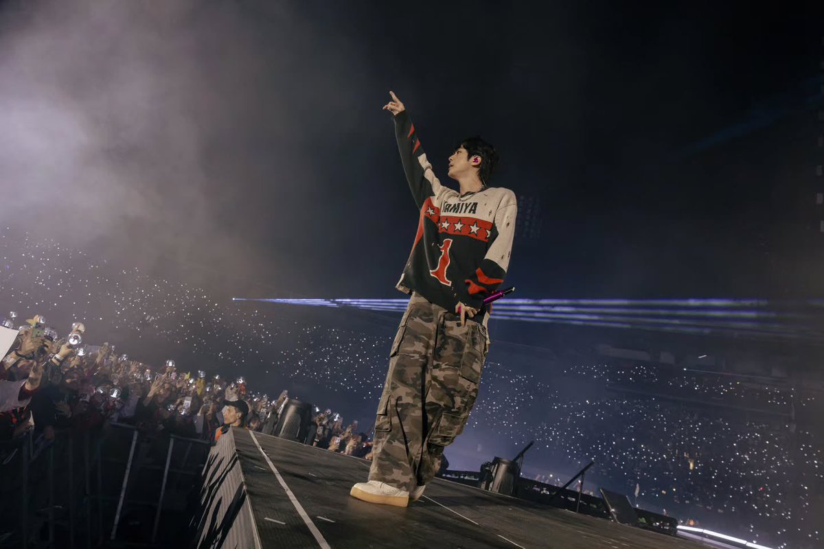 seokjinfile's tweet photo. JIN ARIRANG TOUR IN BOGOTA 📸 https://t.co/6x2ZdGvR5S