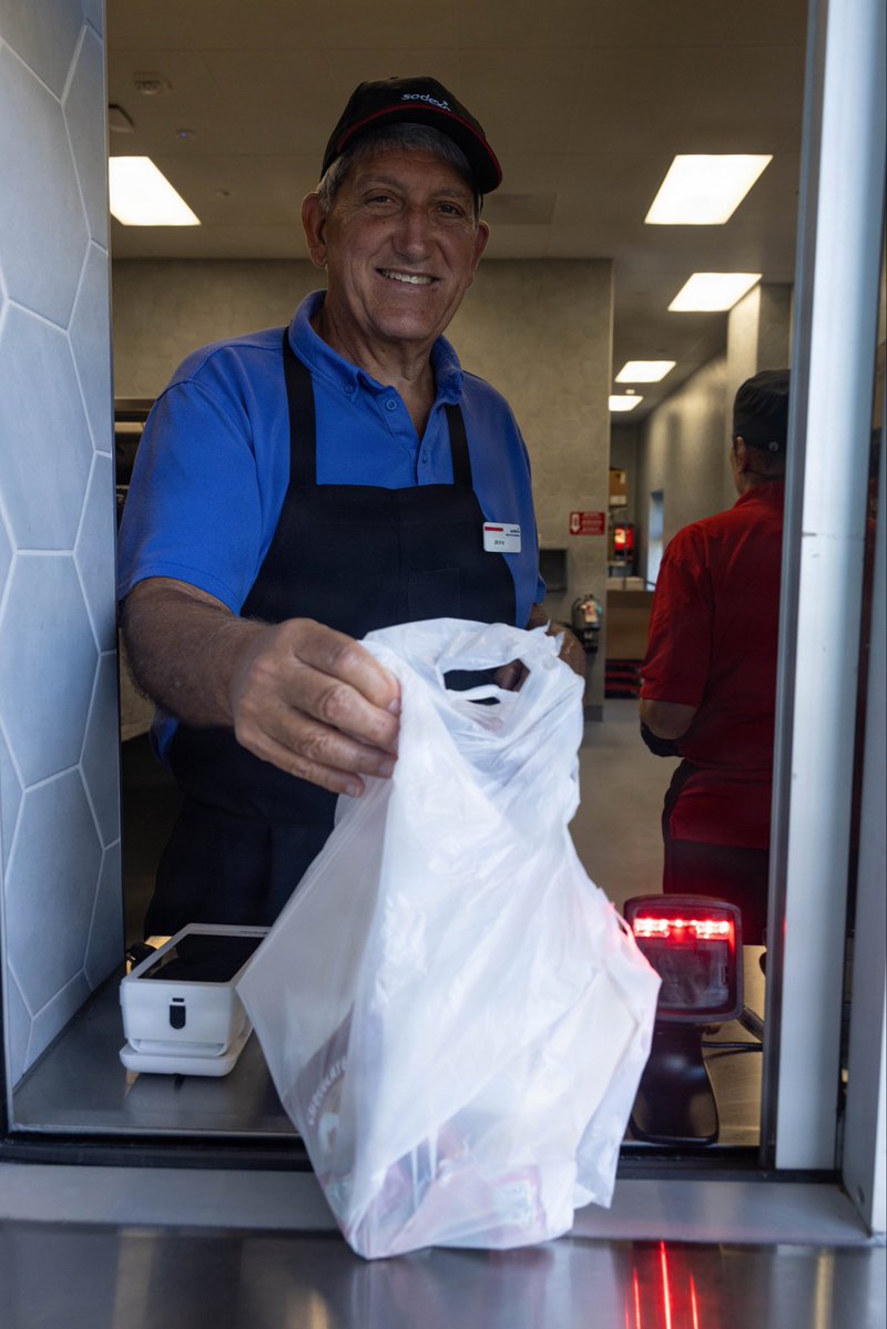 MCIWPendletonCA's tweet photo. The drive-thru at the 62 Area dining hall is opened at MCB Camp Pendleton, Calif., Oct. 1, 2026. The opening of the drive-thru provides Marines and sailors access to improved food services and an enhanced quality of life. (U.S. Marine Corps 📸 by Sgt. Davin Tenbusch) https://t.co/Ia0ThCtwsb