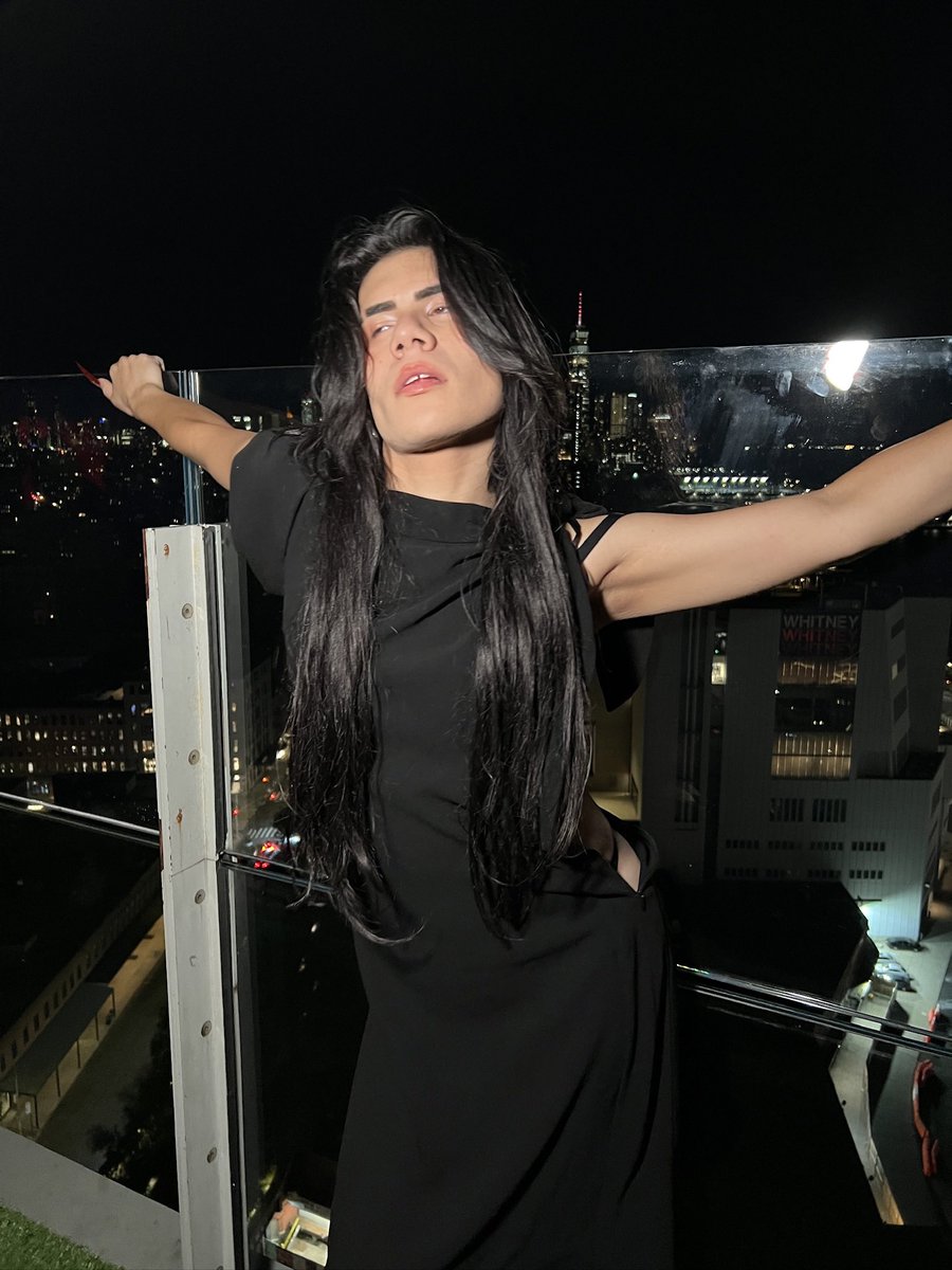 saintneveah's tweet photo. Rooftop views https://t.co/v3TSxieZhb