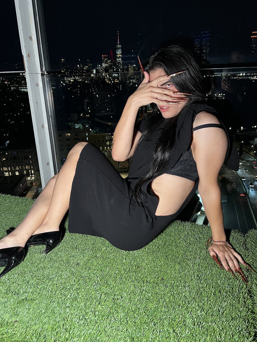 saintneveah's tweet photo. Rooftop views https://t.co/v3TSxieZhb