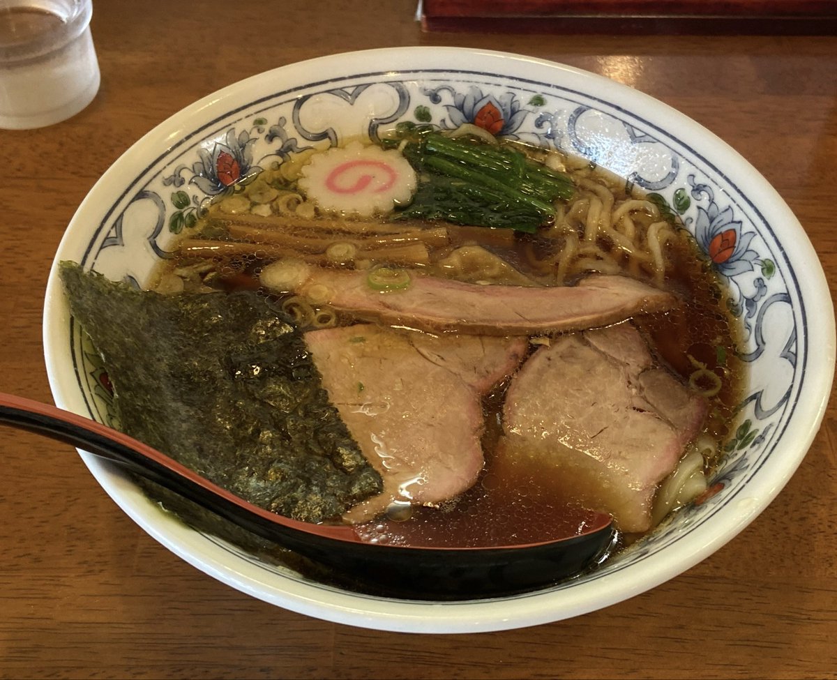 Steppin_life's tweet photo. 久しぶりの白河ラーメン🍜
郡山にある手打中華 特札堂 https://t.co/pimSRIwE4F
