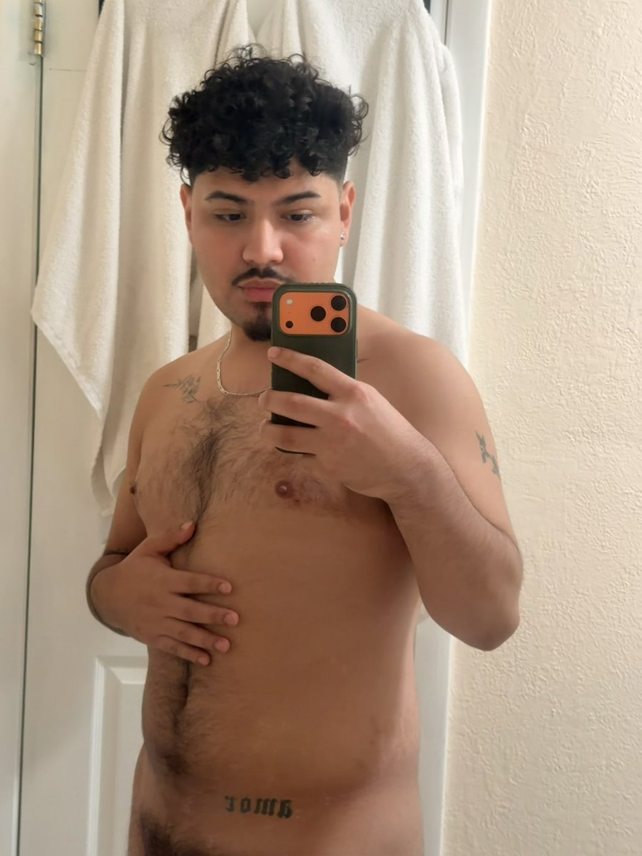 marcdiazzz's tweet photo. gaining my confidence back https://t.co/Eo1MByTQNX