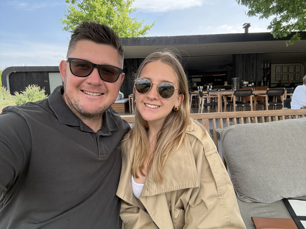 Ashblox's tweet photo. Stellenbosch for the week with my beautiful daughter. https://t.co/u33TSTK6md