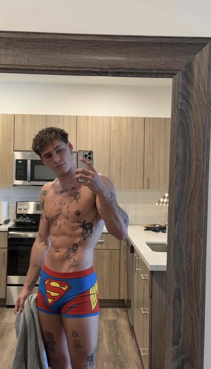 REESE0F's tweet photo. Yes I swing that way🏳️‍🌈 (check the comments) https://t.co/Cxt1vUxTKt