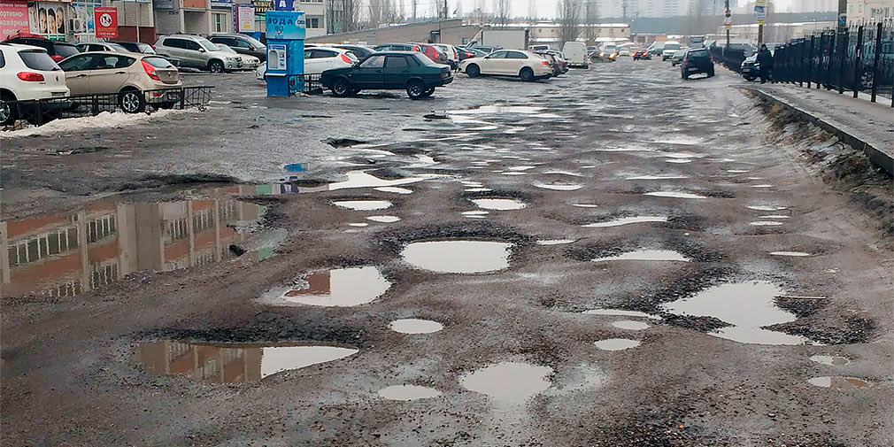 OGbratik's tweet photo. @PlatonRedkin россии вообще грунтовые догороги, там асфальт роскошь для городов, фото 2026 года если чё)): https://t.co/XI9zWp1TGb