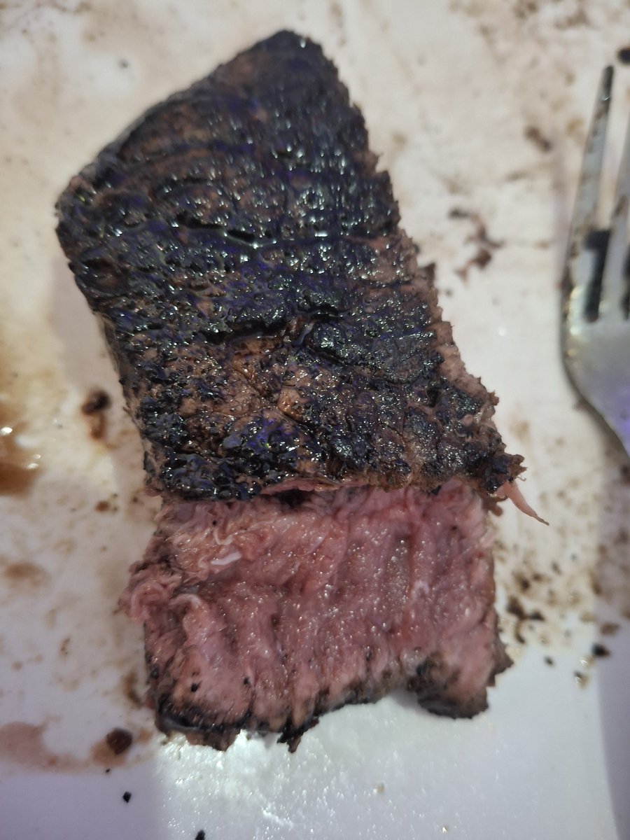 HimeVRC's tweet photo. Rare meat is best. https://t.co/sHEdIWzQzN