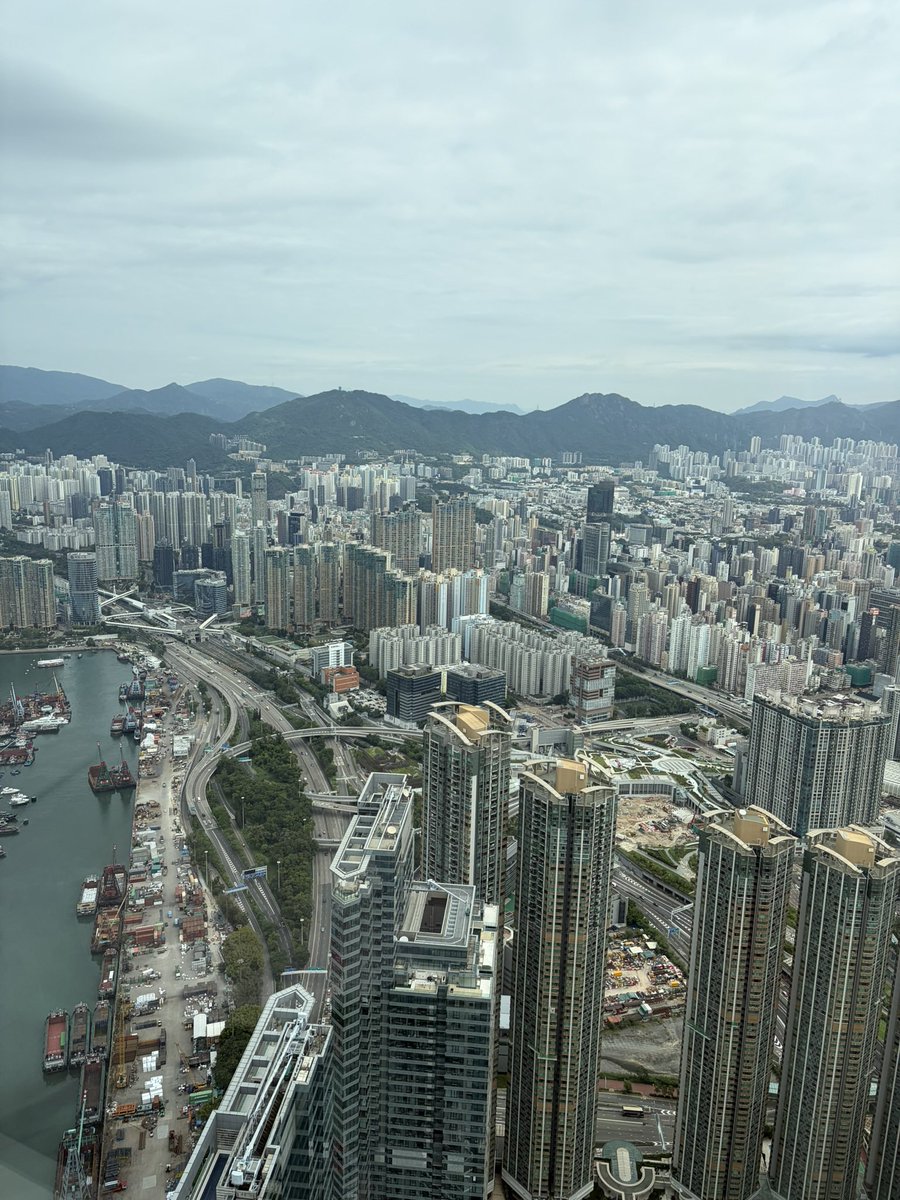 SilenceVoice15's tweet photo. 可惜今儿个阴天 https://t.co/36LLV5qAzH