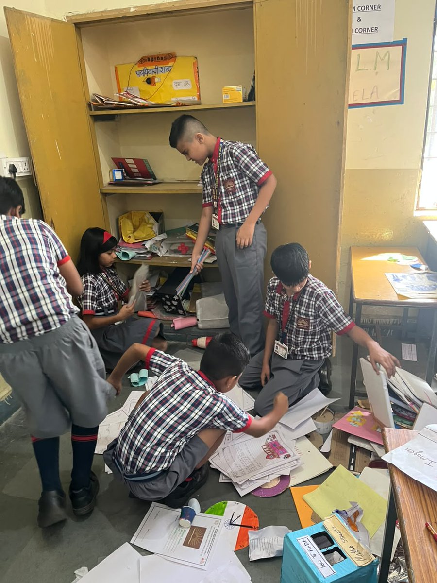 KvAmla's tweet photo. स्पेशल कैम्पैन 6 के अंतर्गत कक्षा रूमों के साफ-सफाई-पीएम श्री केन्द्रीय विद्यालय वायु सेना स्थल आमला |
#SPECIALCAMPAIGN
#SPECI1CAMPAIGN 
@KVS_HQ 
@kvs_bhopal @katiyarmadan @campaign_081626 https://t.co/wj54oBvkab