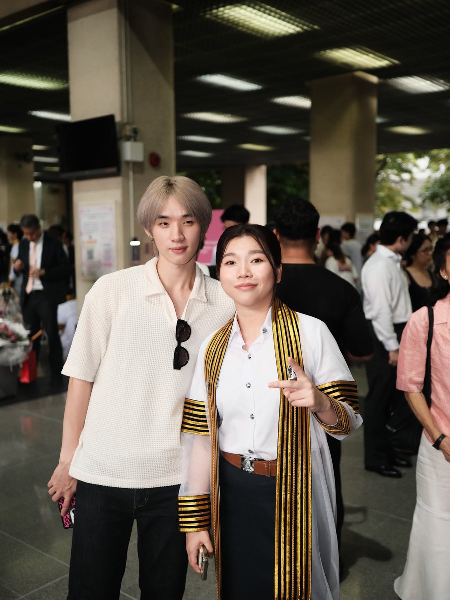 aipingkie's tweet photo. ฮงชิกับเพื่อนๆBASciiน่ารักจางงรอวันที่แกใส่ชุดนี้น้าา 🥹🤍

#hongshihoshi @hongshihoshi03 https://t.co/YkEIjdztDe