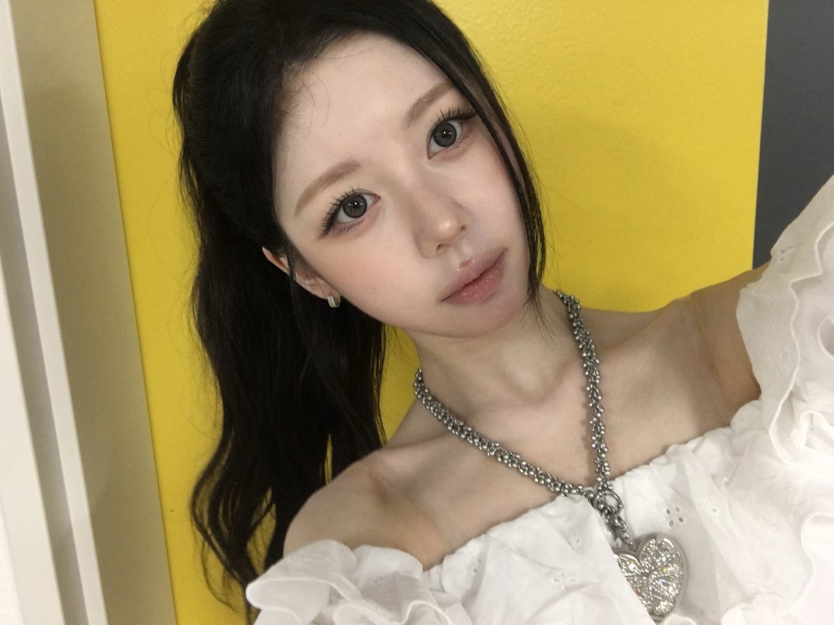 triplescosmos's tweet photo. 🍋🍸

#tripleS #트리플에스
#HyeRin #혜린 https://t.co/dBLcvqyLTU