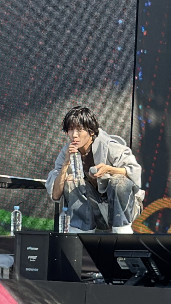 snoopy___0313's tweet photo. 水飲みワンちゃん🐶💚
#佐野晶哉 
#XMF2026 https://t.co/6yLaz3c8eB