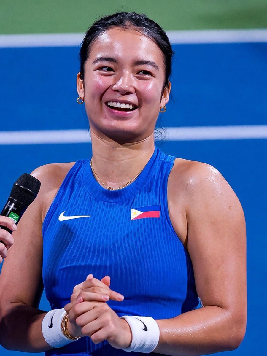 sbreyesdig's tweet photo. Alex Eala just has a different glow when she’s playing for the Philippines. 🇵🇭✨

📸 Courtesy: @sleek_sporty https://t.co/EkTtF1Tx9I