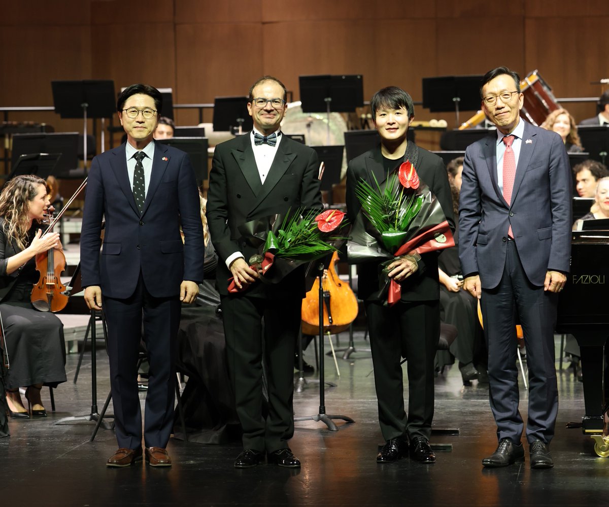 DplmtcObserver's tweet photo. ‘CONCERT IN ISTANBUL BY SOUTH KOREAN PIANIST YEKWON SUNWOO’
As part of the ‘Culture Route Festival’, a concert by the South Korean pianist Yekwon Sunwoo was held, organised by the Korean Cultural Centre in collaboration with the Ministry of Culture and Tourism and the Istanbul https://t.co/8MfaoAR8K5