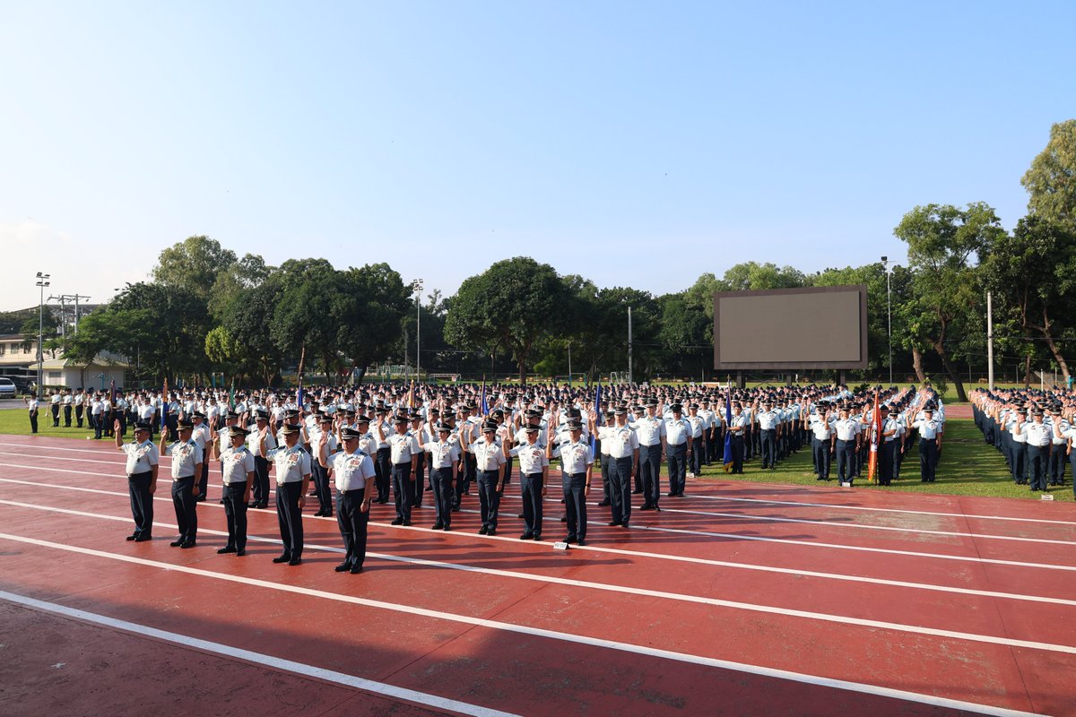 PhilAirForce's tweet photo. PAF NEWS | PAF PERSONNEL UPHOLD AFP CODE OF CONDUCT

Read story: https://t.co/6kCfdHTIKH

#FocusPAF #GuardiansOfOurPreciousSkies #PAFYouCanTrust #OneAFPOnePhilippines #StrongAFPStrongPhilippines #AFPYouCanTrust #MatatagNaSandigan https://t.co/hCi0k3uYM7