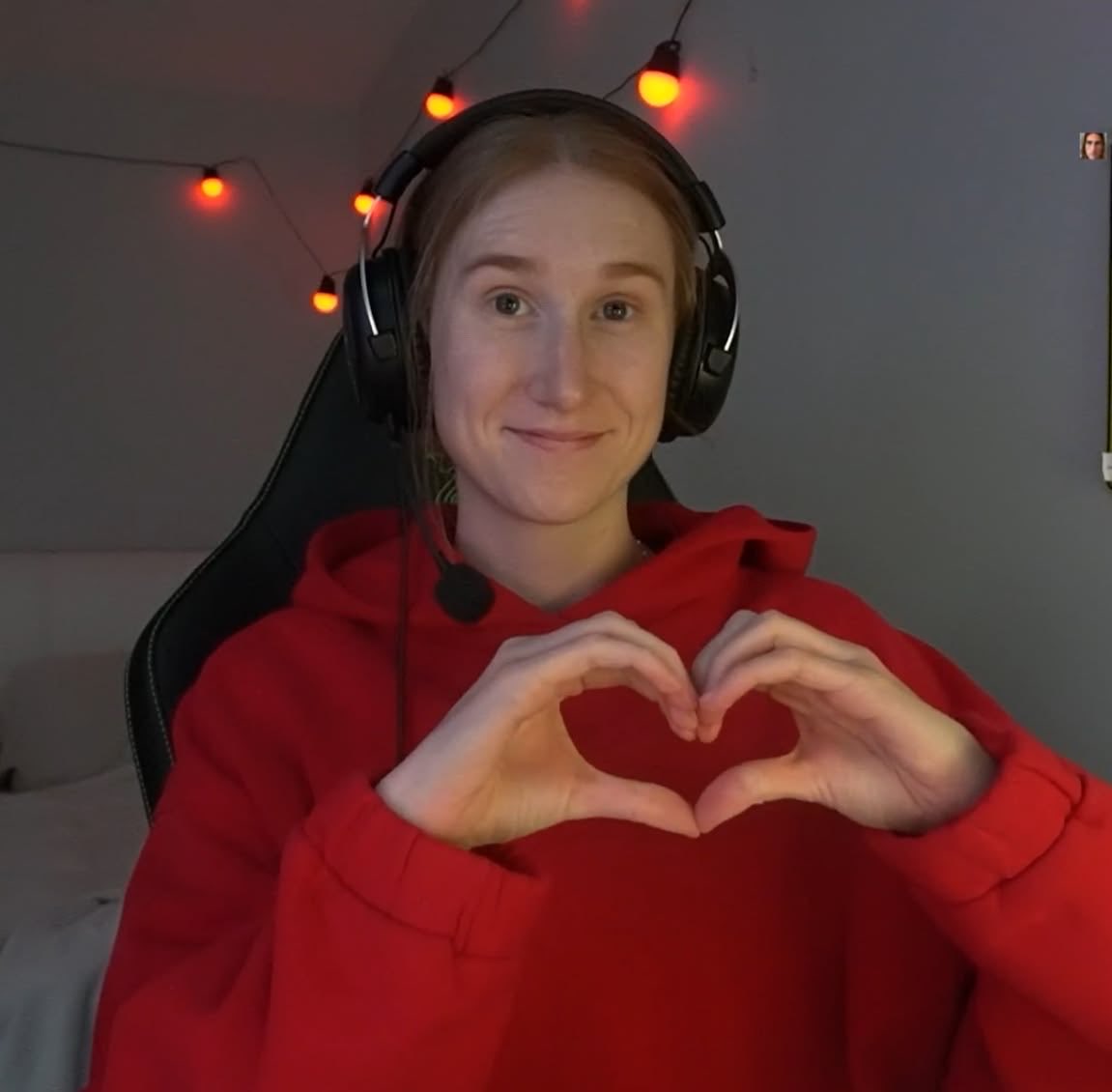 emyluvluvluv's tweet photo. ITS KATIE B DAY, HAPPY BIRTHDAY TO KATIE https://t.co/GJu5Y5ny66
