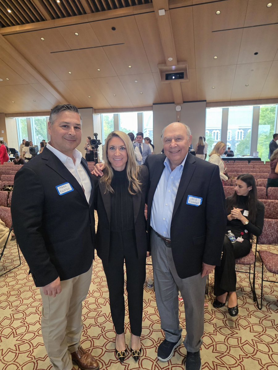 LFOUNDOS's tweet photo. Amazing day yesterday at the 1st Annual Albanian American National Organization Student Summit at Fordham University! 🇦🇱✨ Inspiring the next generation of leaders. #RroftëShqipëria https://t.co/aAXwVAbXYE