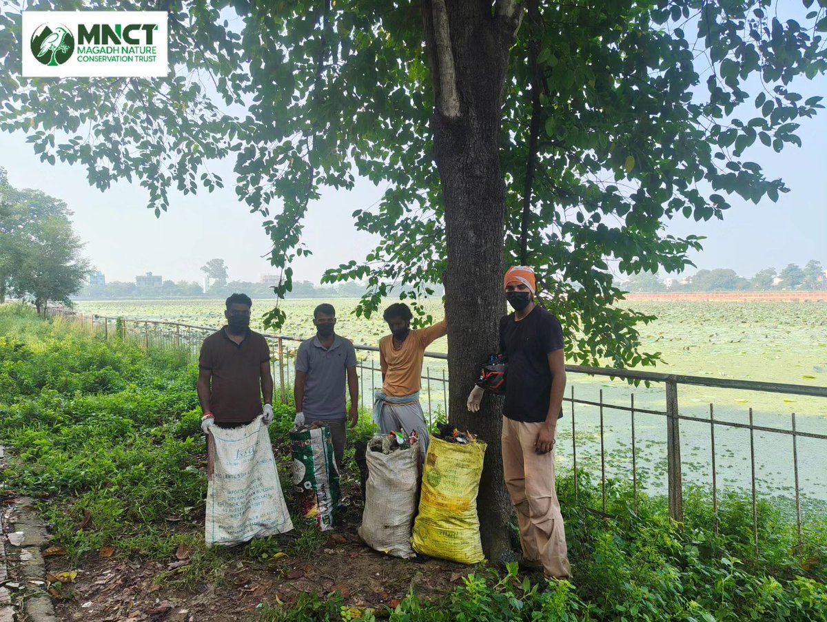 mnctindia's tweet photo. वन्यजीव सप्ताह और गाँधी जयंती के अवसर पर बर्ड वॉचिंग और जल मंदिर परिसर में सफाई अभियान चलाकर पक्षी प्रेमियों ने शीतकालीन प्रवासी पक्षियों का स्वागत किया। #pawapuri #mahavir  

@dmnalanda @DEFCCOfficial @samrat4bjp @BiharCMQRT https://t.co/CfaL2GZsg4