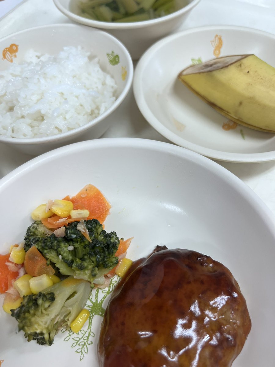 nktubomen's tweet photo. 今日もおいしかったです😋 #足立区幼稚園   #西新井   #足立区   #幼稚園    #自園調理　#給食　#西新井幼稚園　#西新井幼稚園人気　#西新井幼稚園口コミ #西新井幼稚園レビュー https://t.co/AEnOA4c4Rk