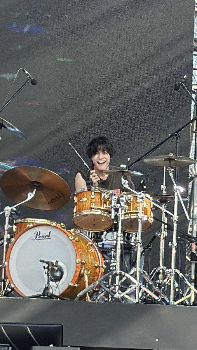 snoopy___0313's tweet photo. 可愛くてカッコいいわんわんドラマー🥁🐶
#佐野晶哉
#XMF2026 https://t.co/65L91Bb93z