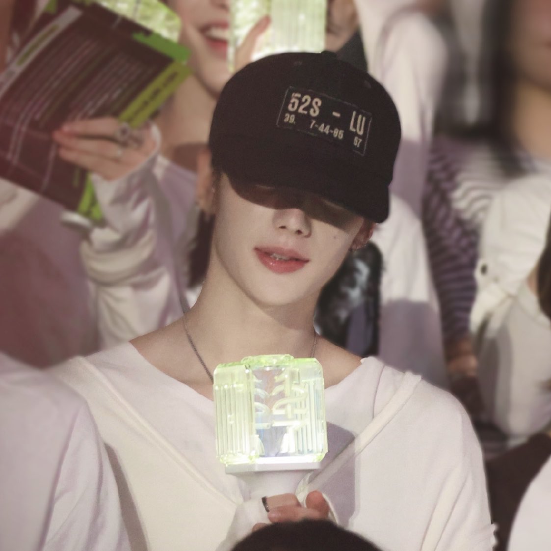 luveinmin's tweet photo. He is so gentle and beautiful🥲

#SMTR25  #HAMIN  #하민  #ハミン #SMNBG https://t.co/cUGXNpjBT4