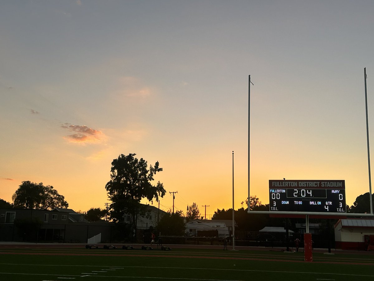 NKaravedas's tweet photo. Night Practice 🏈to beat the heat #ShortWeek #ThursdayGame #RedHawkPride #Play14 https://t.co/M5snTxR2Ef