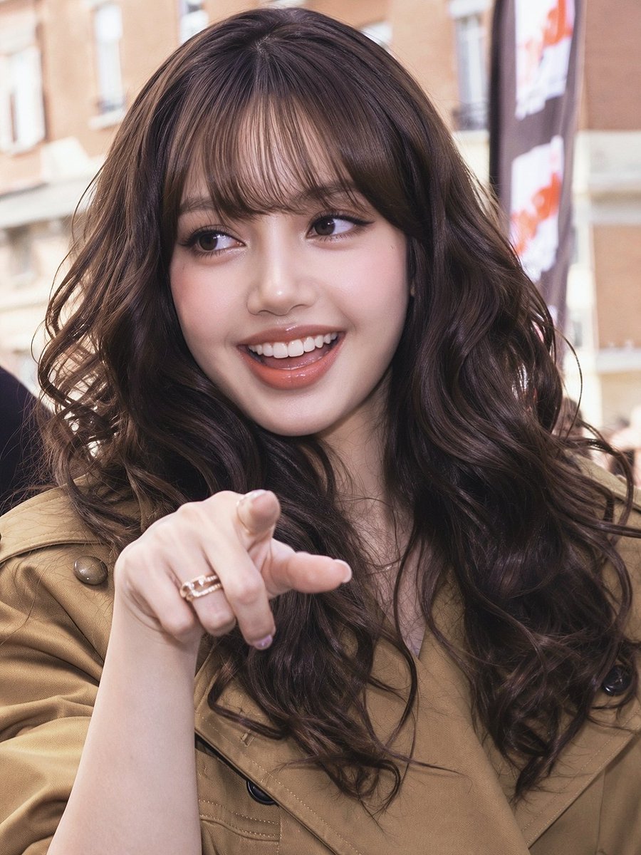 alwayslalisa_'s tweet photo. ลิซ่าสวยมากกก https://t.co/4ZU4iIFPHB
