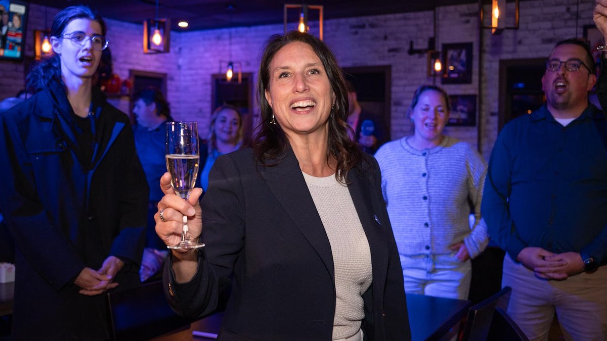 iciottgat's tweet photo. Une première en 50 ans : le PQ effectue un retour en Outaouais ici.​radio-canada.​ca/nouvelle/2290958/isabelle-millette-papineau-parti-quebecois-outaouais https://t.co/dQPgPK8FPg